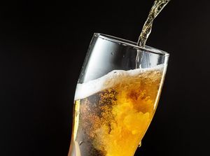 Cukai Minuman Beralkohol Naik buat Semua Golongan, Ini Rinciannya Cukai Minuman Beralkohol Naik buat Semua Golongan, Ini Rinciannya