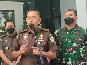 Jaksa Tetap Minta Hakim Bubarkan Yayasan Herry Wirawan Jaksa Tetap Minta Hakim Bubarkan Yayasan Herry Wirawan