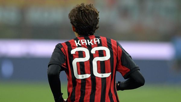 22/2/2022: Pesepakbola Nomor Punggung 2 dan 22 Terbaik