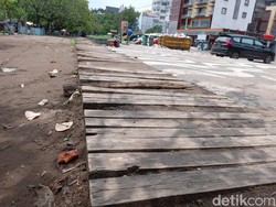 Pedestrian Objek Wisata Pantai Pangandaran Membahayakan