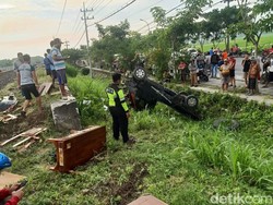 Pikap di Bojonegoro Terseret 15 Meter Setelah Tertabrak KA, Satu Orang Tewas