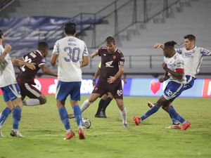 PSM Makassar Ditumbangkan Persib 2-0, Gol Cepat Kubur Impian Juku Eja PSM Makassar Ditumbangkan Persib 2-0, Gol Cepat Kubur Impian Juku Eja