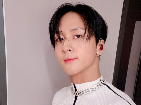 Ravi VIXX/twitter.com/GROOVL1N_GTCK Ravi juga harus melaksanakan wajib militernya di tahun 2022 karena sudah berumur 30 tahun umur Korea dan tidak boleh menunda lagi