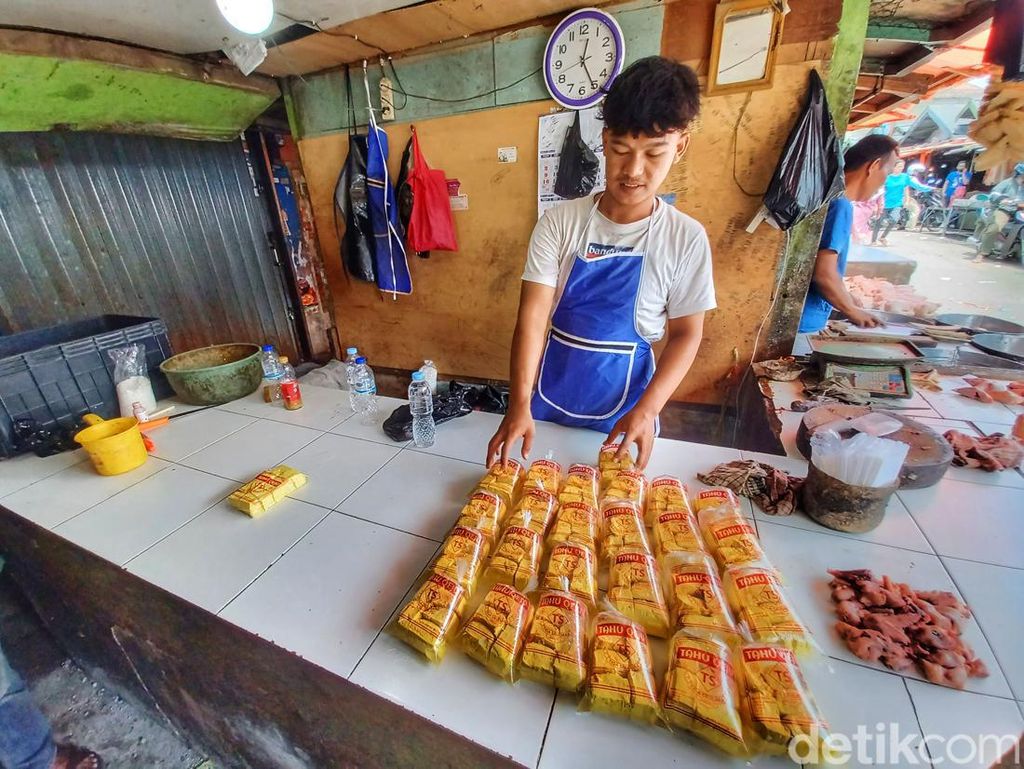 Tahu-Tempe di Pasar Banjaran Bandung Mulai Langka