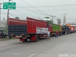 Ratusan Sopir Truk Demo di Kudus, Minta ODOL Tak Ditilang