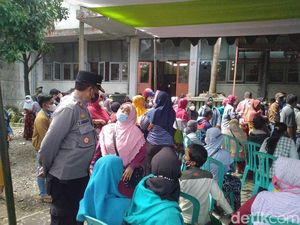 Penerima BST di Kota Kediri Serbu Kantor Pos Gegara Kabar Hoaks