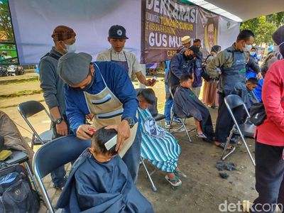 Wow, Tukang Cukur se-Kabupaten Bandung Deklarasi Dukung Cak Imin