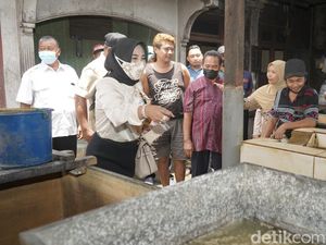 Gembiranya Perajin Tahu-Tempe di Sidoarjo Dapat Subsidi Harga Kedelai
