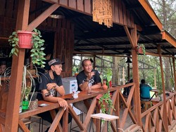 Menikmati Sedapnya Kuliner Tradisional di Alas Pacet Sambil Kemah