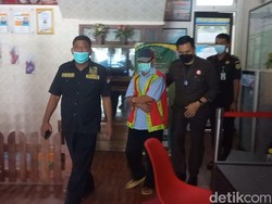 ASN Pemkab Bojonegoro Ditangkap Edarkan Rokok Tanpa Pita Cukai