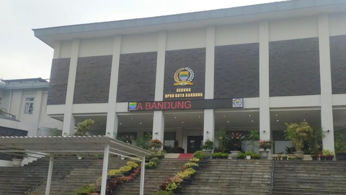 DPRD Dorong Regulasi untuk Masa Depan Guru Honorer Bandung
