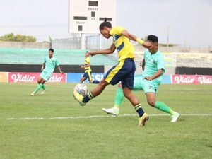 Gresik United Lolos ke 16 Besar Usai Menang Dramatis