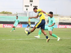 Gresik United Lolos ke 16 Besar Usai Menang Dramatis