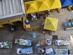 Hong Kong Bertekuk Lutut Dihajar Omicron, Rumah Sakit Kewalahan