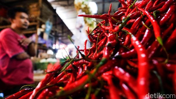 Selain Minyak Langka, Harga Cabai di Pasar Tradisional Juga Naik Nih
