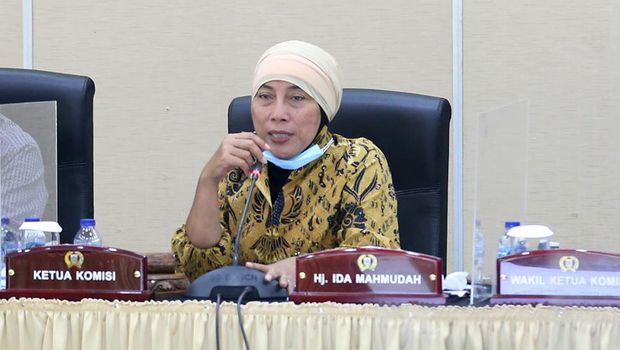 Ketua Komisi D DPRD DKI Jakarta fraksi PDIP Ida Mahmudah