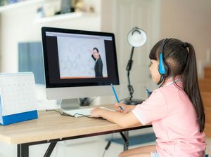 Telkom Digitalisasi Pendidikan, Buku Konvensional Bisa Akses di HP Telkom Digitalisasi Pendidikan, Buku Konvensional Bisa Akses di HP