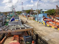 Kapal Eks Maling Ikan Dilelang, Minat?