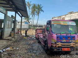 Opsih Gunungan Sampah di Pasar Sehat Cileunyi Baru Tuntas 20 Hari