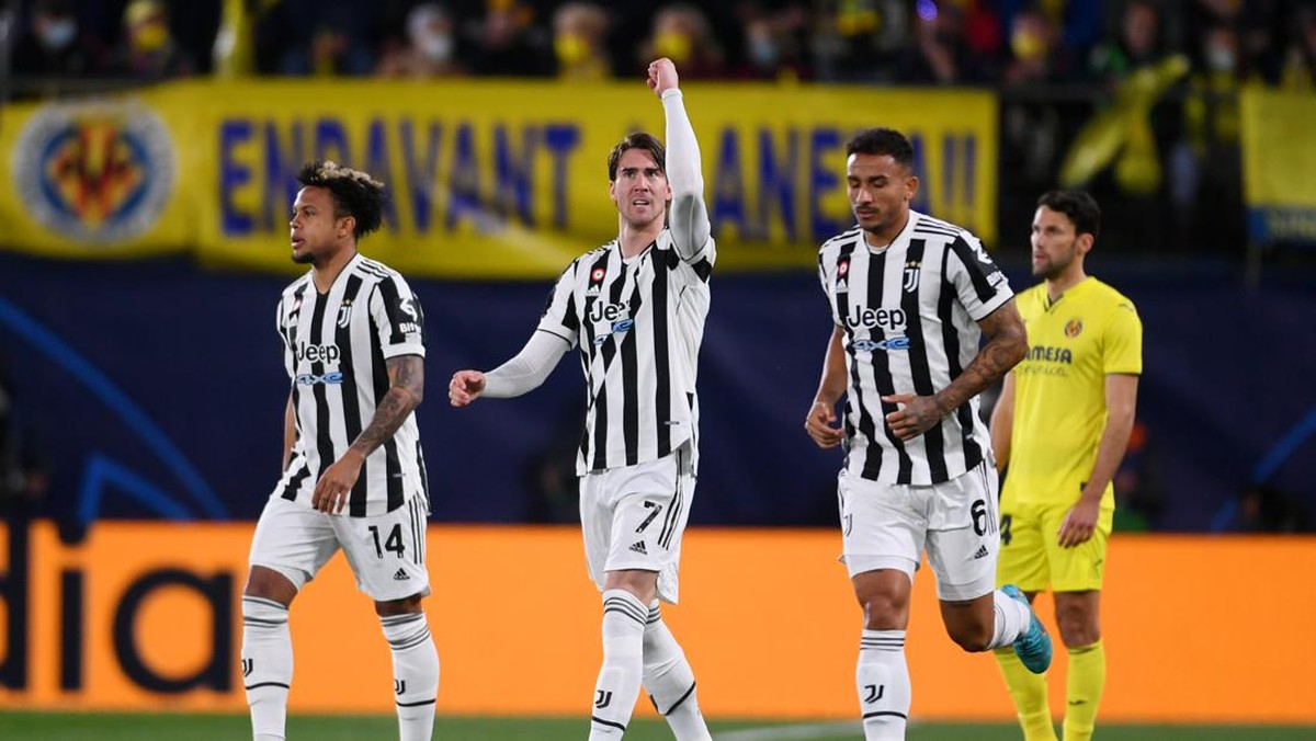 Dusan Vlahovic membawa Juventus memimpin 1-0 atas Villarreal. (Foto: Getty Images/Aitor Alcalde)