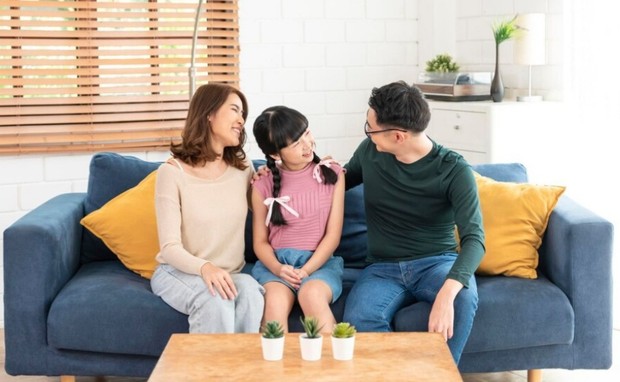 Menjadi contoh orang tua yang baik/Foto: freepik.com/our-team