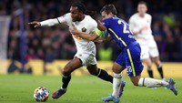 Lille sebetulnya sangat merepotkan Chelsea sepanjang laga. Juara Liga Prancis musim lalu itu bahkan mampu melepaskan 15 tembakan, namun cuma dua yang mengarah ke gawang tanpa berbuah gol.