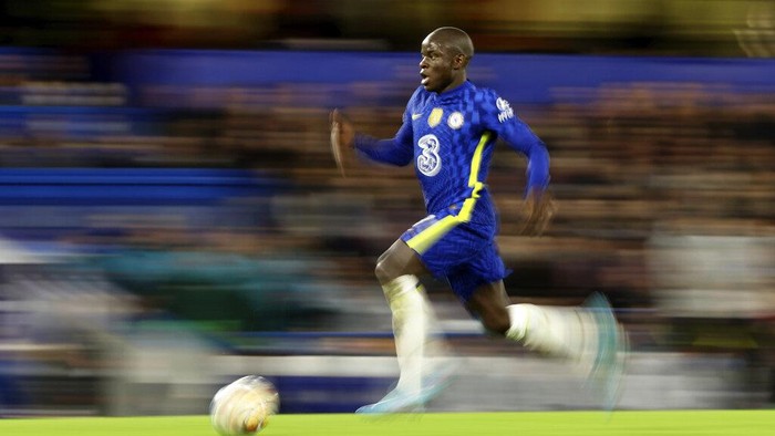 N'Golo Kante Chelsea's N'Golo Kante runs with the ball during the Champions League round of 16, first leg, soccer match between Chelsea and LOSC Lille at Stamford Bridge stadium in London, Tuesday, Feb. 22, 2022. (AP Photo/Ian Walton)
