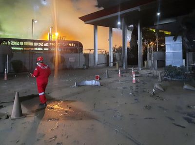 Pabrik di Cilegon Meledak dan Sebabkan Hujan Bahan Kimia