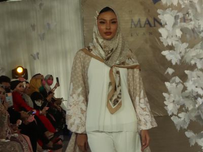 10 Koleksi Ivan Gunawan Untuk Busana Lebaran 2022