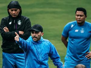 Adu Motivasi Sebelum Laga Persik Kediri Vs Persiraja
