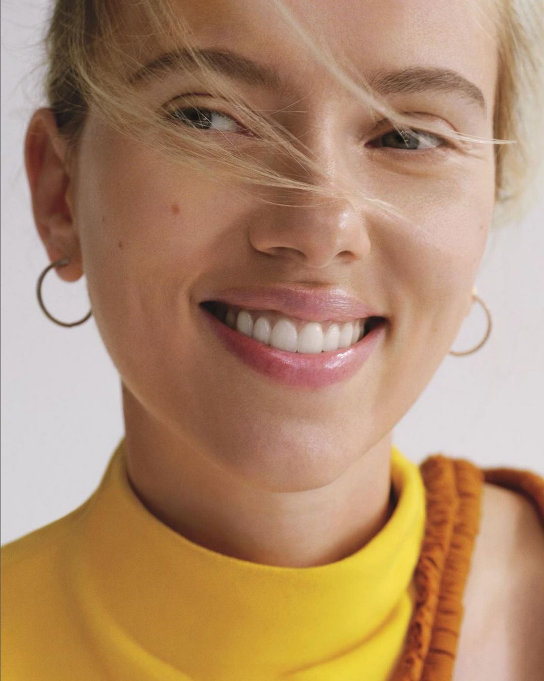Scarlett Johansson rilis produk kecantikan.