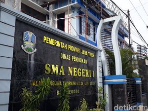 10 Siswa-3 Guru SMAN 1 Bojonegoro Positif COVID-19, PTM Ganti Daring 100%