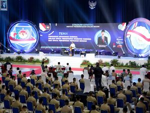 Momen Ridwan Kamil Bicara Dihadapan Ribuan Praja IPDN