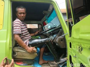 Kisah Sopir Truk Difabel, Libas Trayek Kudus-Kalimantan Andalkan Kaki Palsu