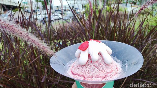 Manis Dingin Kakigori di Tepi Pantai Jakarta