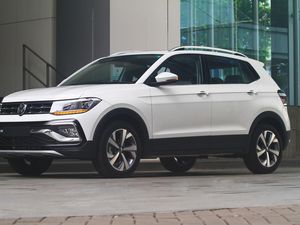 Lihat dari Dekat Volkswagen T-Cross di Indonesia, Harga Lebih Mahal dari Raize-Rocky Cs Lihat dari Dekat Volkswagen T-Cross di Indonesia, Harga Lebih Mahal dari Raize-Rocky Cs