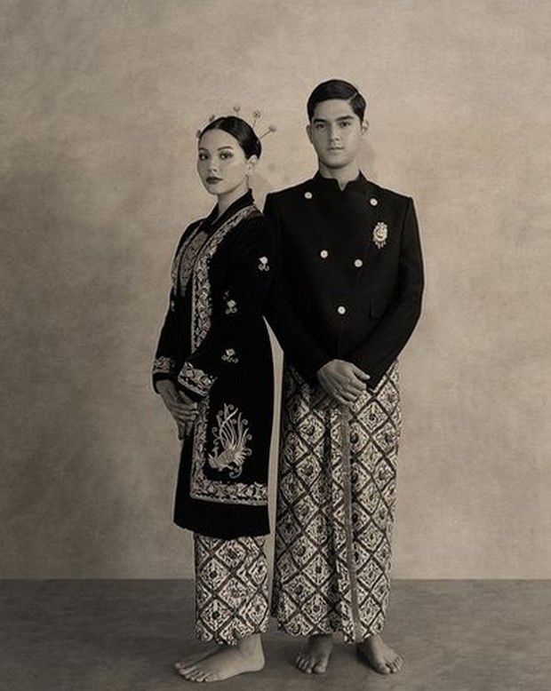 Al Ghazali dan Alyssa Daguise/Foto : instagram.com/winstongomez Pasangan kekasih Al Ghazali dan Alyssa Daguise melakukan pemotretan mengenakan busana adat Jawa