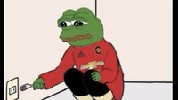Duh, tindakan si kodok yang putus asa nonton MU ini jangan ditiru ya! Foto: dok. Twitter