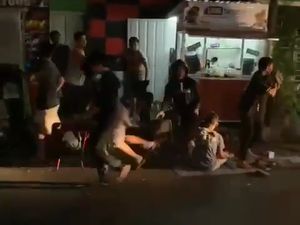 Bonek di Lumajang Jadi Korban Pengeroyokan, Korban Alami Luka Bacok Bonek di Lumajang Jadi Korban Pengeroyokan, Korban Alami Luka Bacok