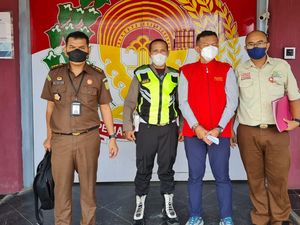 Jaksa Kembali Tahan Eks Pejabat Bea Cukai Terkait Pungli di Bandara Soetta Jaksa Kembali Tahan Eks Pejabat Bea Cukai Terkait Pungli di Bandara Soetta