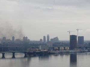 Imbas Perang Rusia-Ukraina, Pabrikan Mobil Bisa Makin Nelangsa!