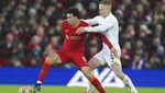 Bantai Leeds, Liverpool Kian Dekati Manchester City