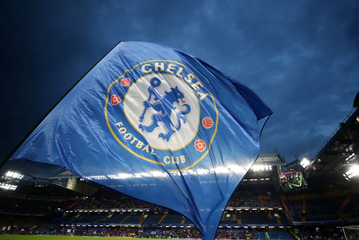 Logo Chelsea LONDON, ENGLAND - AUGUST 04: The Chelsea club badge on
a flag during the Pre Season Friendly match between Chelsea and Tottenham Hotspur at Stamford Bridge on August 04, 2021 in London, England. (Photo by Catherine Ivill/Getty Images)