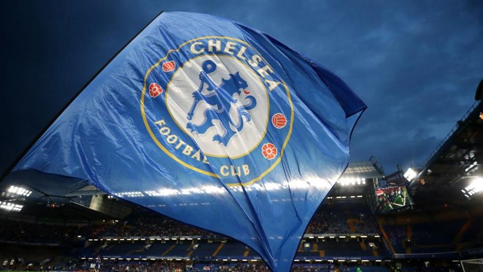 LONDON, ENGLAND - AUGUST 04: The Chelsea club badge on 
a flag during the Pre Season Friendly match between Chelsea and Tottenham Hotspur at Stamford Bridge on August 04, 2021 in London, England. (Photo by Catherine Ivill/Getty Images)