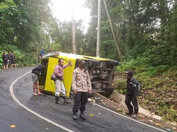 Mobil Rombongan Mahasiswa Kecelakaan di Sengkan Mayit Banyuwangi, 4 Luka Berat