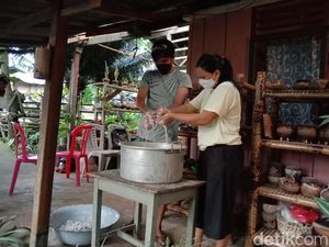 Cerita Pasutri di Manado Minyak Goreng Mahal Enteng karena Produksi Sendiri Cerita Pasutri di Manado Minyak Goreng Mahal Enteng karena Produksi Sendiri
