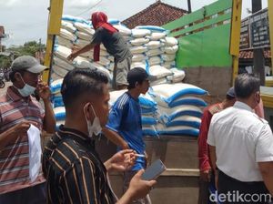 Penerima Bansos di Brebes Ngaku Dipaksa Beli Sembako di Balai Desa