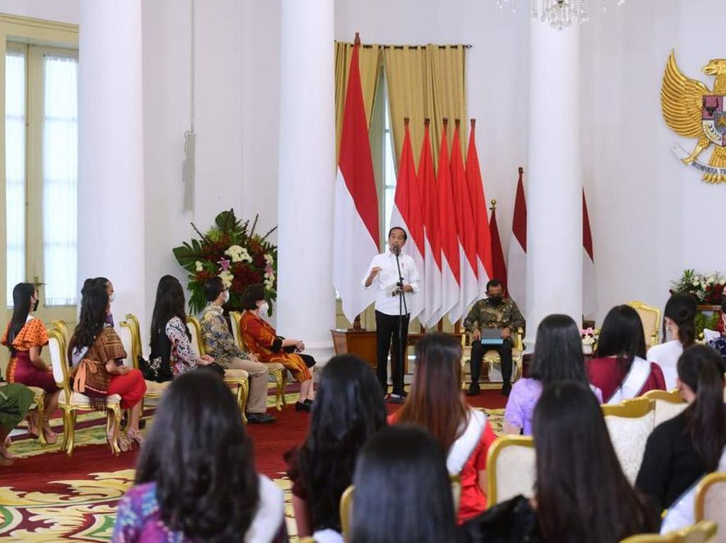 Finalis Puteri Indonesia 2022 Bertemu Presiden Jokowi