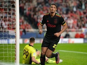 Top Skor Liga Champions: Sebastien Haller Belum Goyah