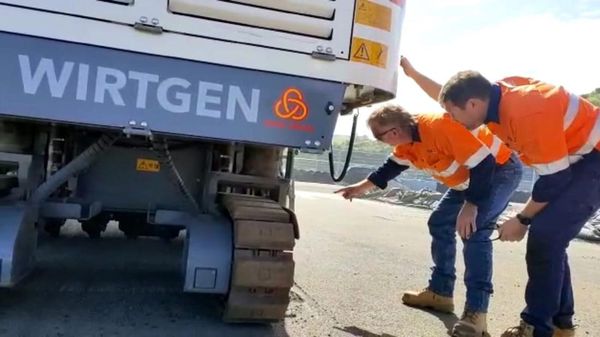 Foto: Persiapan Pengaspalan Ulang Sirkuit Mandalika